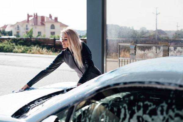 שמפו עבור הרכב עם ווקס האם זה באמת שווה את זה